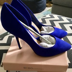 Women’s Brand New BCBGeneration Blue Pumps Size 8